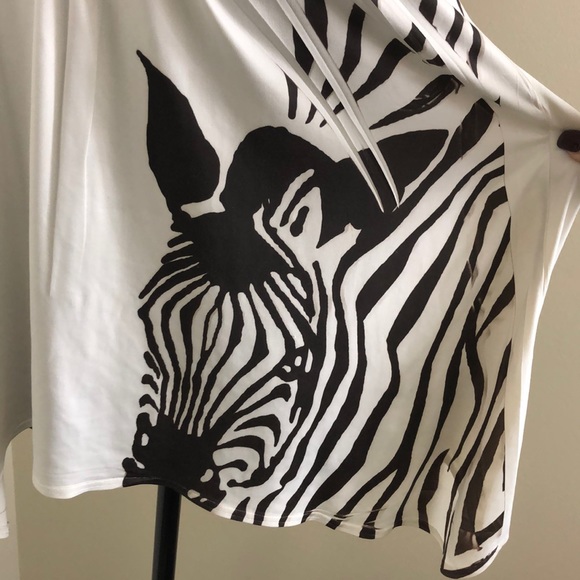 Top - Picture 2 of 3